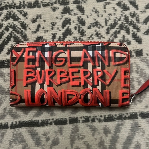 Burberry Wallet - Picture 1 of 4